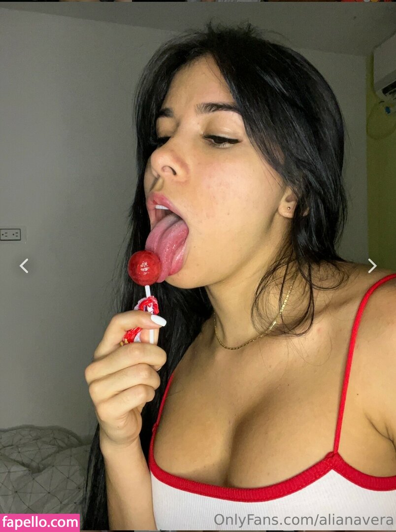 Aliana Vera Alianavera Alianaveraa Nude Leaked Onlyfans Photo