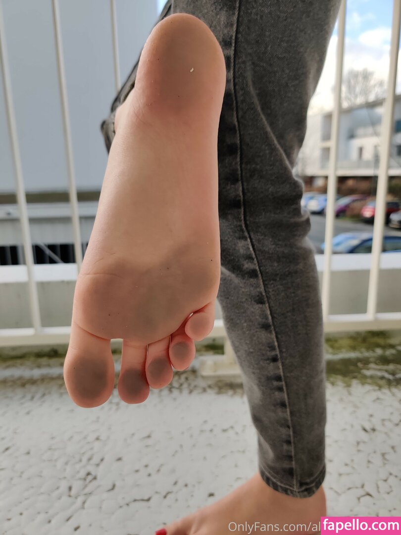 Alice Frenchfeet Alicefrenchfeet Nude Leaked Onlyfans Photo Fapello