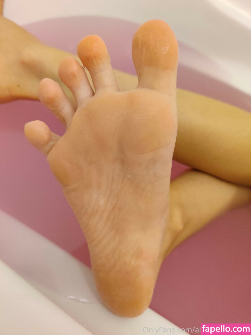 Alice Frenchfeet Alicefrenchfeet Nude Leaked Onlyfans Photo