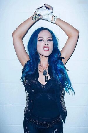 Alissa White Gluz Alissawhitegluz Metal Singer Xray Brooktality