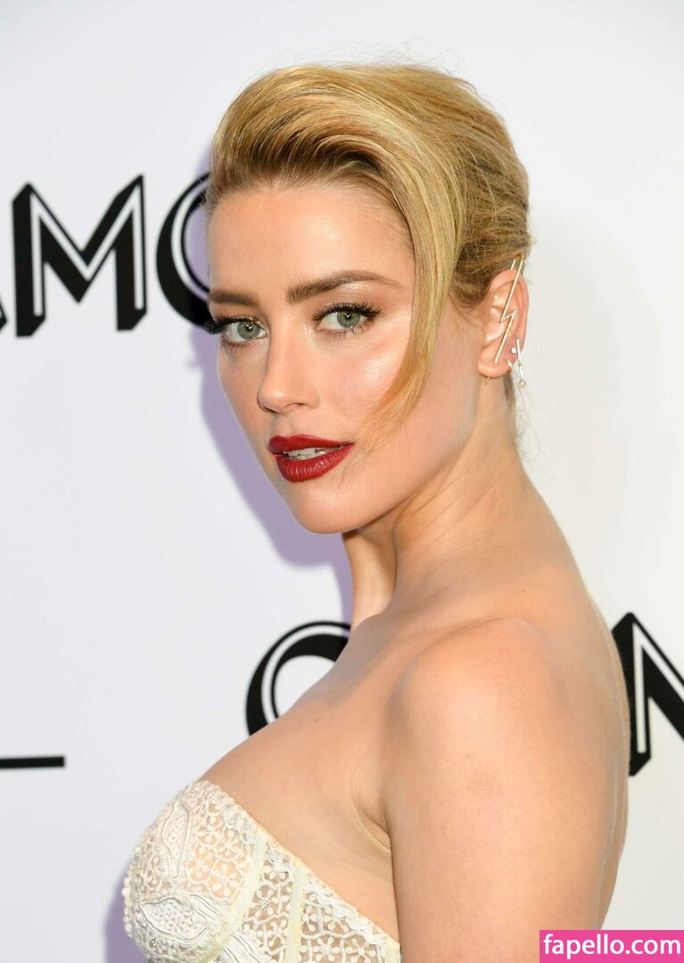 Amber Heard Amberheard Simp Chat Nude Leaked Onlyfans Photo