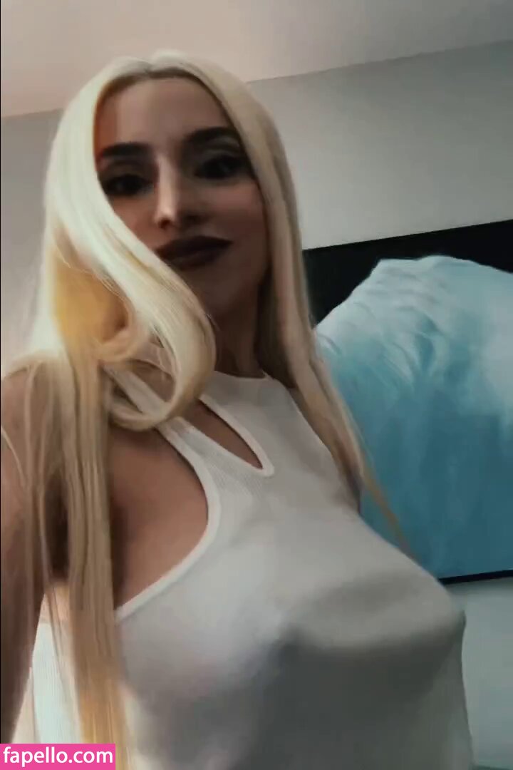 Ava Max Avamax Plharleyquinn Nude Leaked Onlyfans Photo Fapello