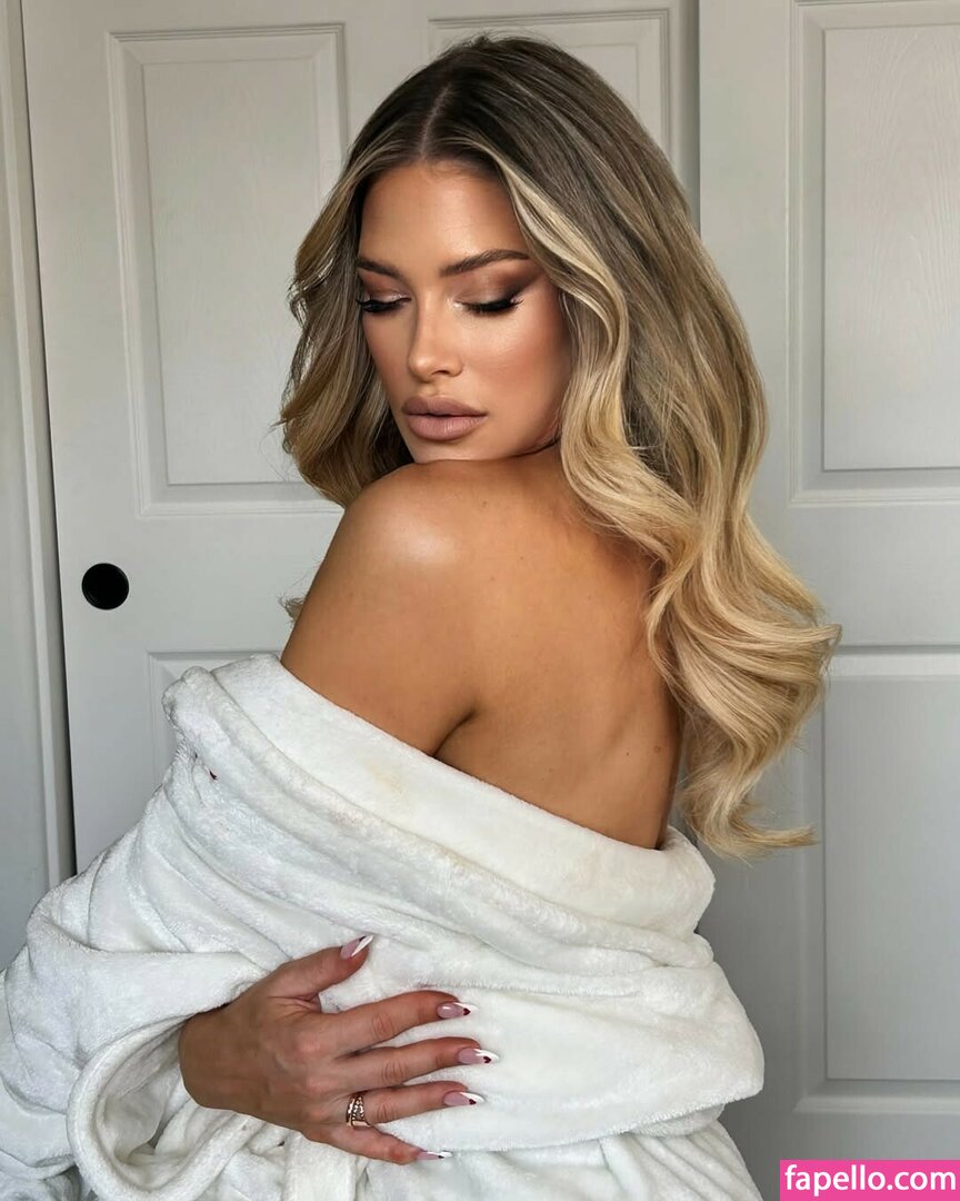 Barbie Blank Kelly Kelly Thebarbieblank Nude Leaked Onlyfans Photo