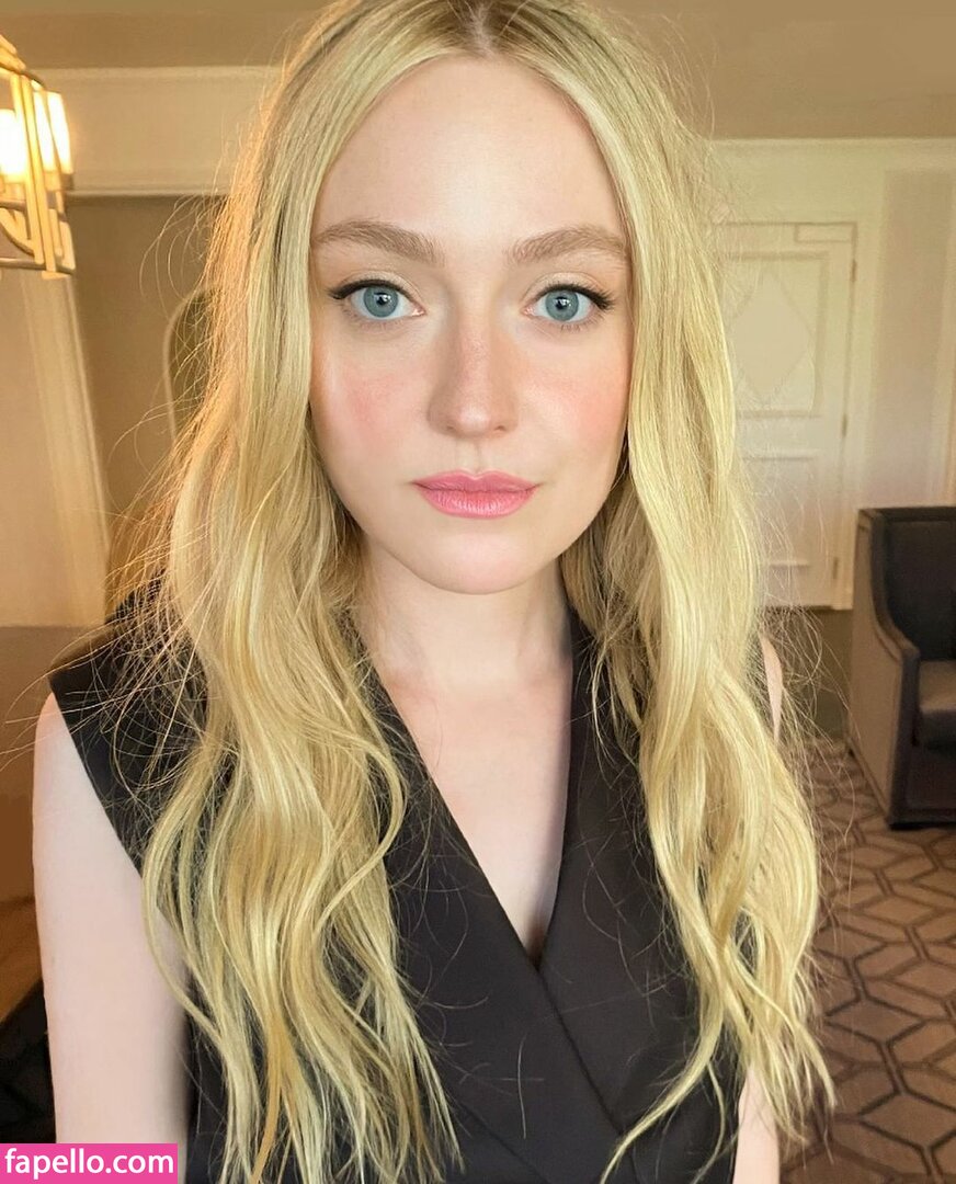 Dakota Fanning Dakotafanning Nude Leaked Photo Fapello