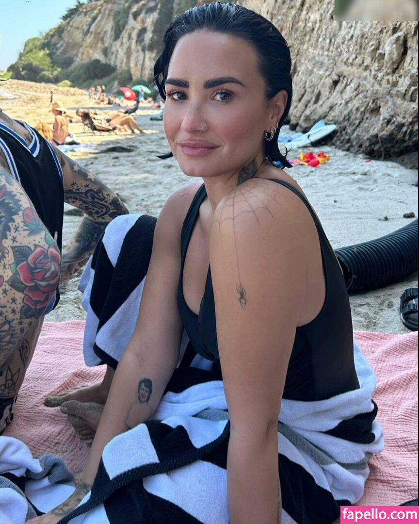 Demi Lovato Ddlovato Nude Leaked Onlyfans Photo Fapello