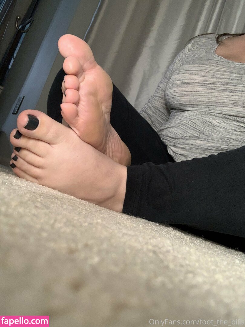 Foot The Bills Tontum Kollectionz Nude Leaked Onlyfans Photo