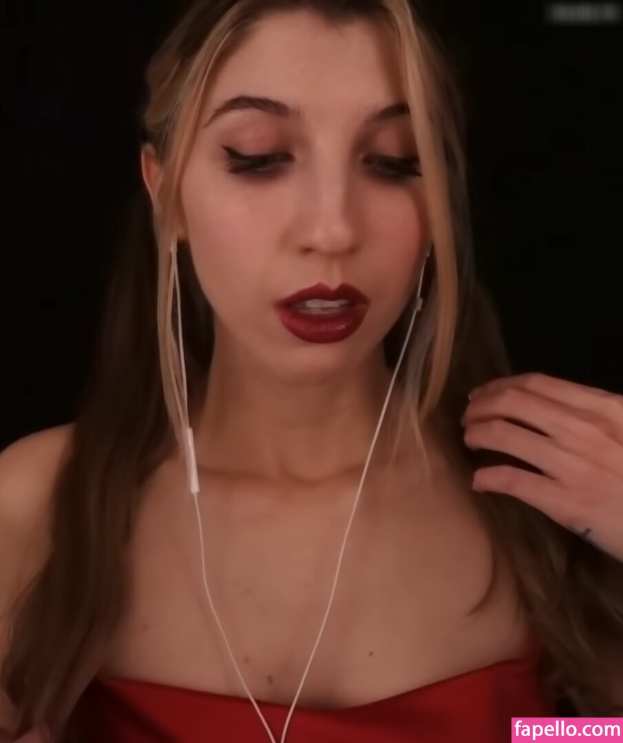 FrivolousFox ASMR FrivviFox Frivvay Nude Leaked Patreon Photo 208