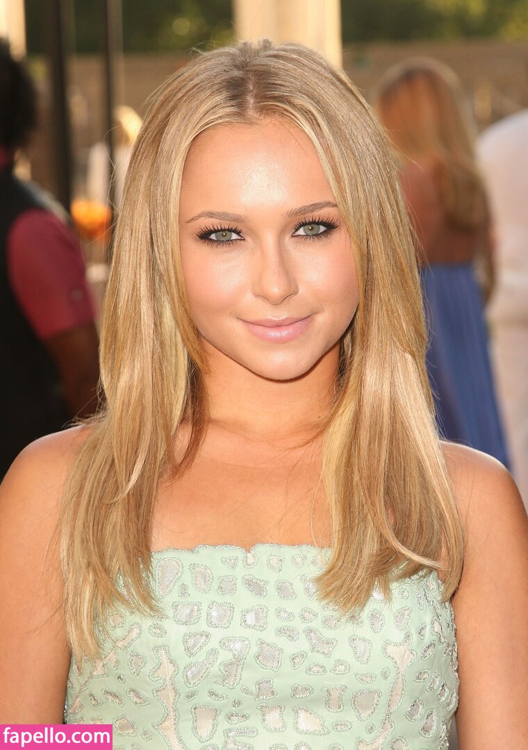 Hayden Panettiere Haydenpanettiere Nude Leaked Photo Fapello