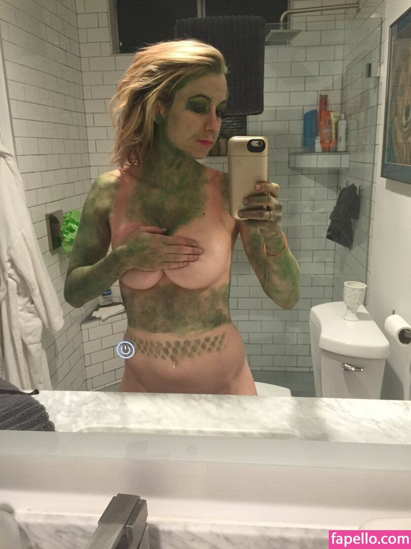 Iliza Shlesinger Ilizas Nude Leaked Photo Fapello