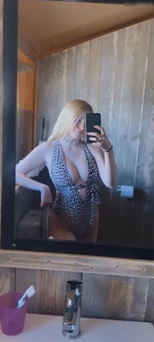 Jellina Nude Leaks Fapello