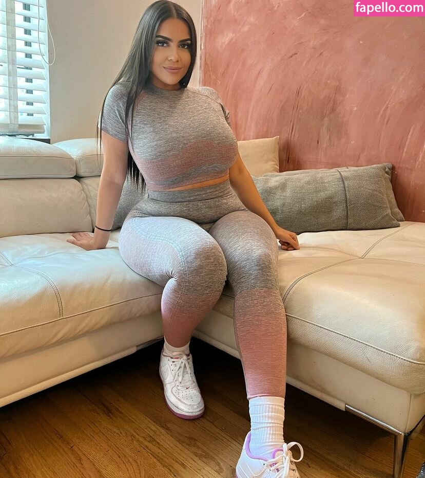 Jessenia Rebecca Rebeccajlive Sm Ches Nude Leaked Onlyfans Photo