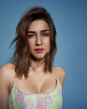 Kriti Sanon Kritisanon Nude Leaks Fapello