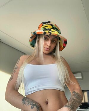 Lavinia Miranda Lavsmiranda Lv Mirandaa Nude Leaks Onlyfans Fapello