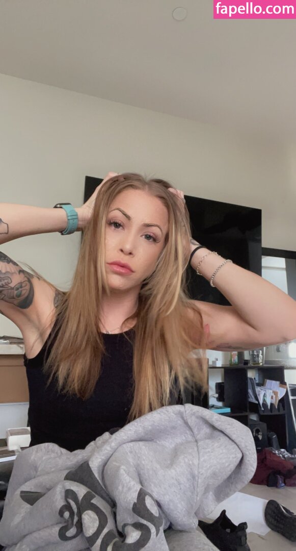 Leah Luv Leahluvofficial Nude Leaked Onlyfans Photo Fapello