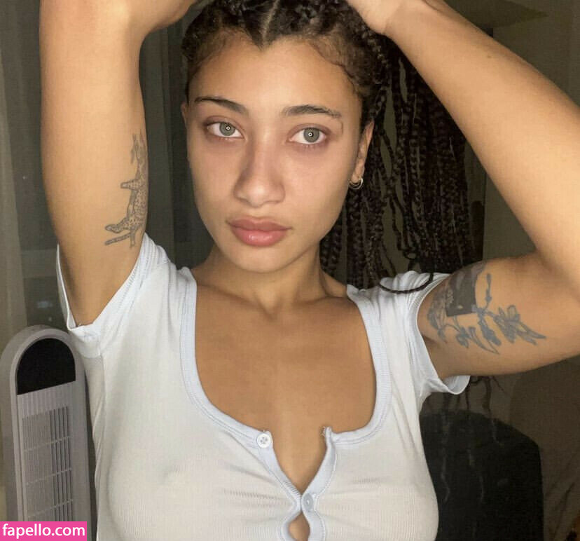 Beautiful Lightskins Light Skin Nude Leaked Onlyfans Photo