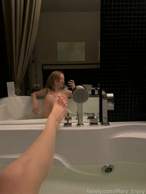 Mary Enjoy Leak Uri Nude OnlyFans Fapello