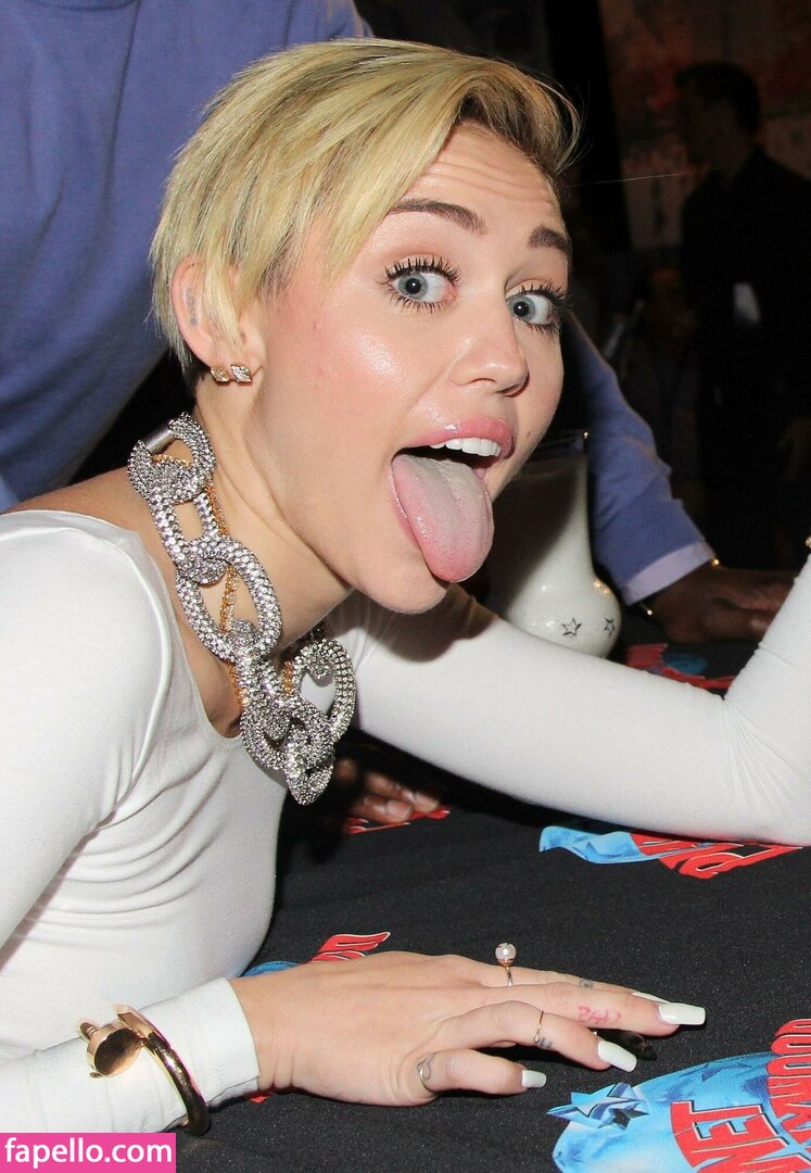 Miley Cyrus MileyCyrus Nude Leaked OnlyFans Photo 4078 Fapello