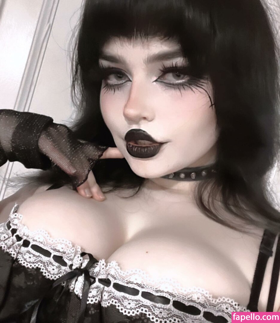 Queennephilim Https Queen Nephie Nude Leaked Onlyfans Photo