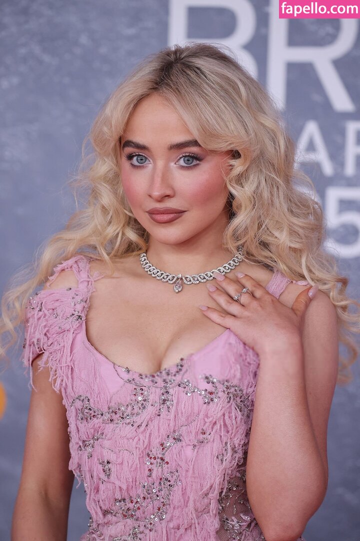 Sabrina Carpenter Sabrinacarpenter Nude Leaked Onlyfans Photo