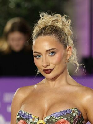 Saffron Barker Saffronbarker Thegoddesssaffron Nude Leaks Onlyfans