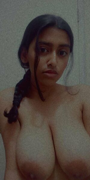 Sanjana Saba It Z Suzie Nude Leaks Fapello