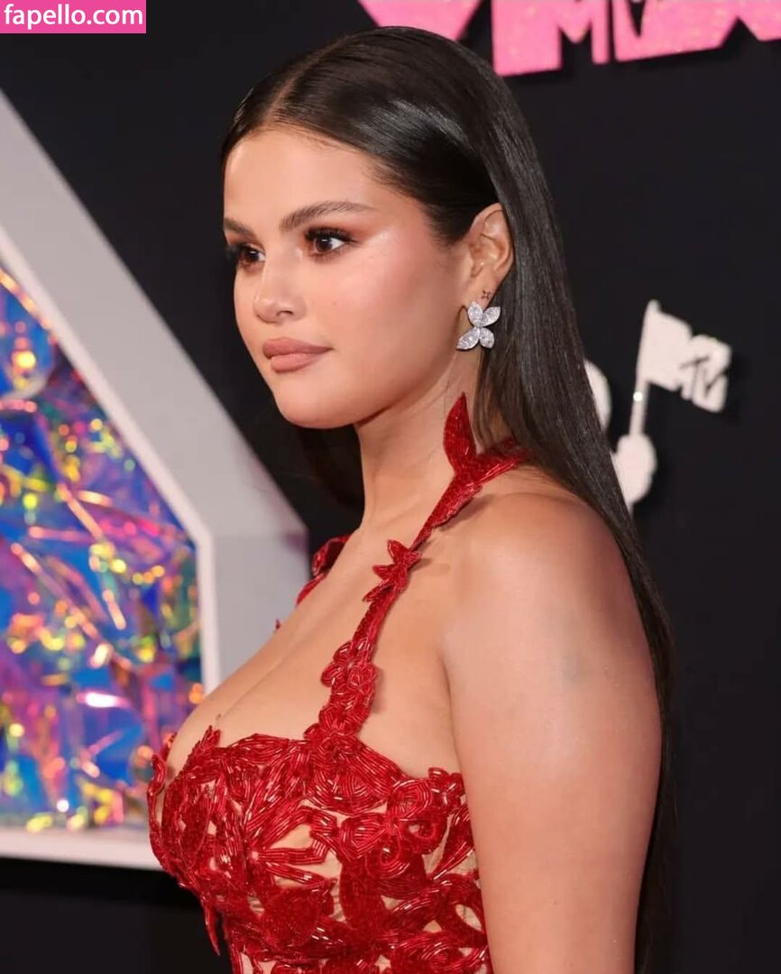 Selena Gomez Selena Gomez Selenagomez Nude Leaked Onlyfans Photo