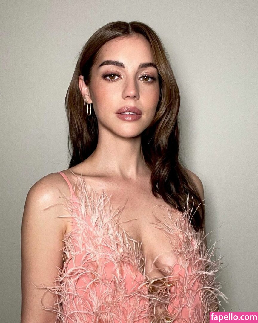 Adelaide Kane leaked nude photo #0041 (Adelaide Kane / adelaidekane)