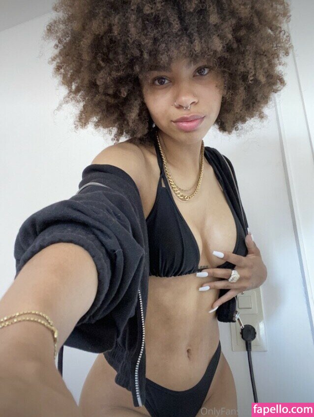 afroshawty leaked nude photo #0007 (afroshawty / shaniakraemer)