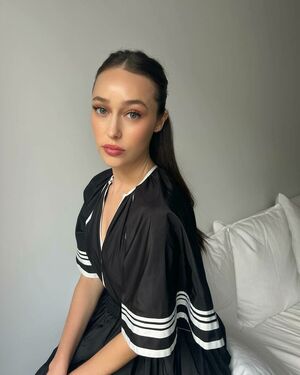 Alycia Debnam Carey nude #0413