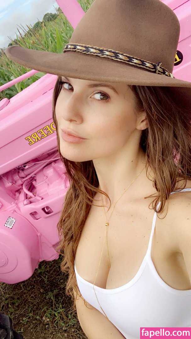 Amanda Cerny leaked nude photo #2245 (Amanda Cerny / AmandaCerny)