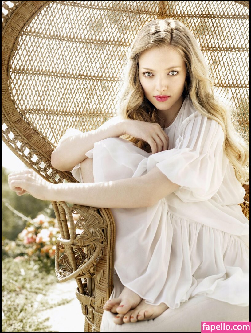 Amanda Seyfried leaked nude photo #0027 (Amanda Seyfried / amandaseyfried / mingey)