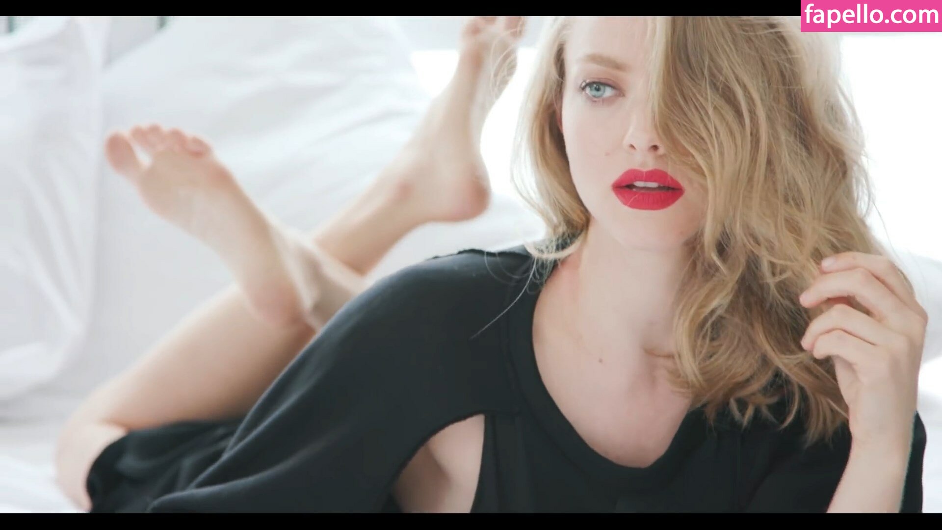 Amanda Seyfried leaked nude photo #0030 (Amanda Seyfried / amandaseyfried / mingey)