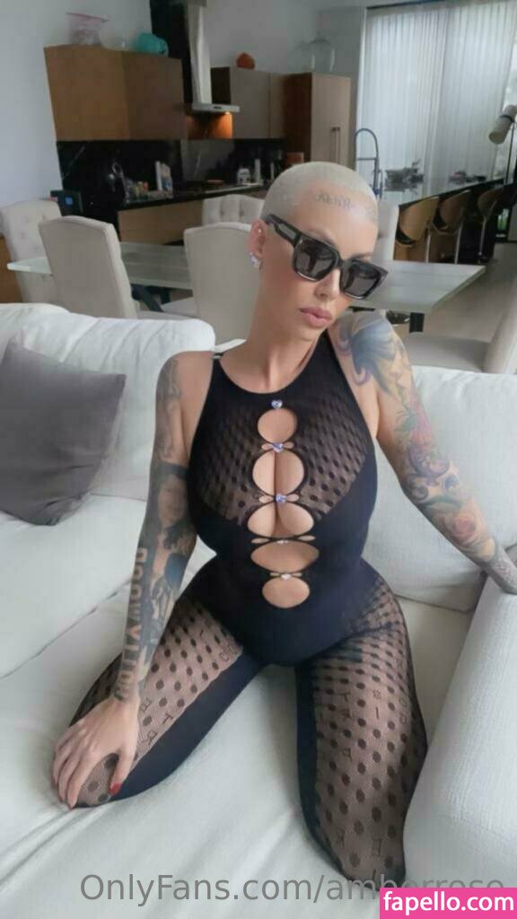 https://fapello.com/content/a/m/amber-rose-1/1000/amber-rose-1_0031.jpg