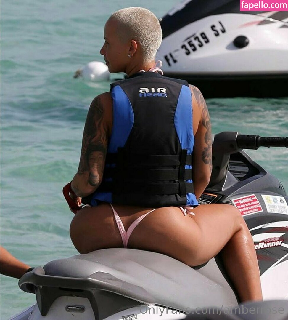 https://fapello.com/content/a/m/amber-rose-1/1000/amber-rose-1_0048.jpg