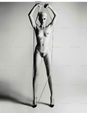 Amber Valletta nude #0001