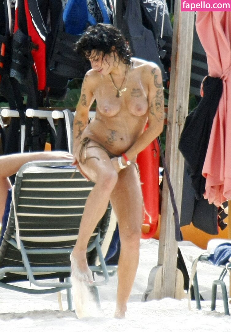 Amy Winehouse leaked nude photo #0020 (Amy Winehouse / 483399061 / amywinehouse)