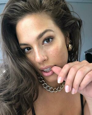 Ashley Graham nude #0078