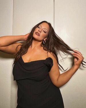 Ashley Graham nude #0338