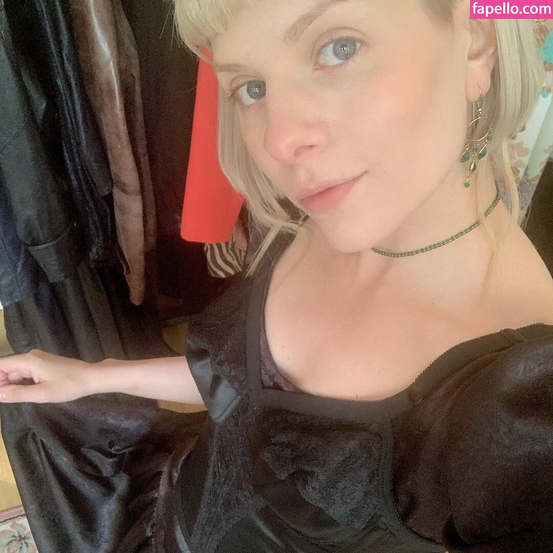 Aurora Aksnes leaked nude photo #0057 (Aurora Aksnes / auroramusic / singer)