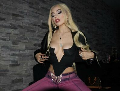 Ava Max Nude OnlyFans Leaks 14 Photos - Fapello