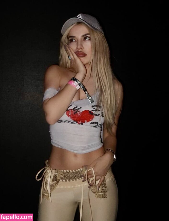 Ava Max erome Latest Exclusive Leaked Photos