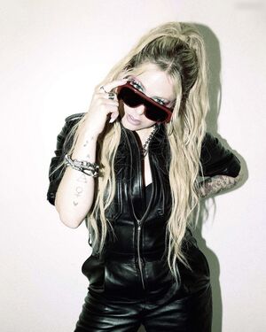 Avril Lavigne #910