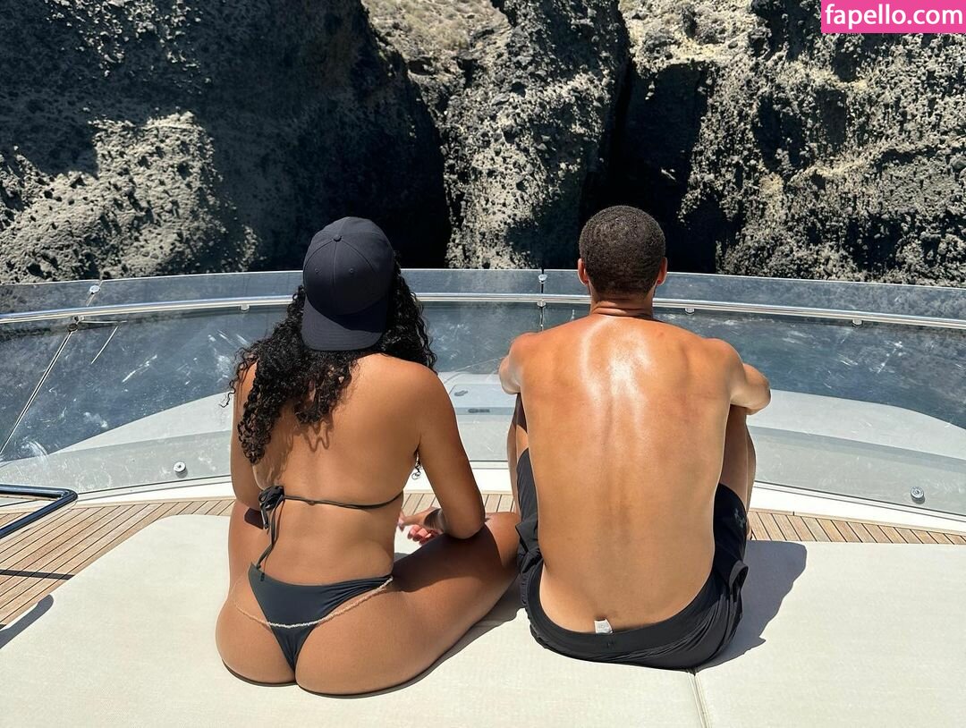 Ayesha Curry / ayeshacurry Nude Leaked Photo #7 - Fapello