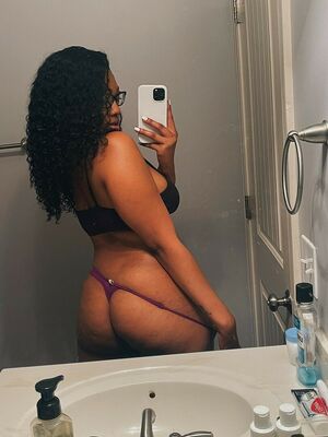 baddiejoyy nude #0002