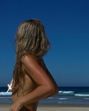 beachbaby19 nude #0040