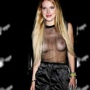 Bella Thorne nude #0486