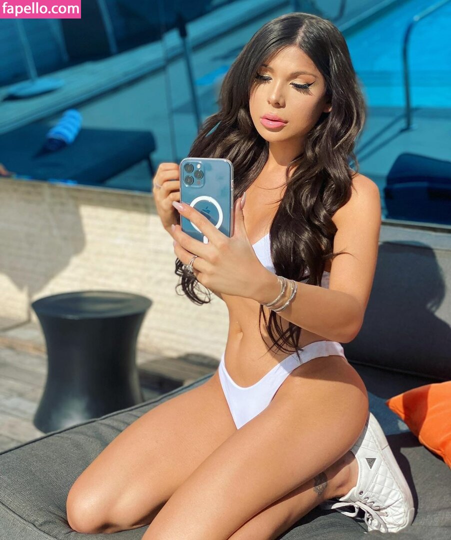 Blaire White leaked nude photo #0003 (Blaire White / gabbilek / msblairewhite)