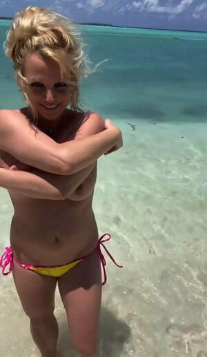 Britney Spears nude #2169