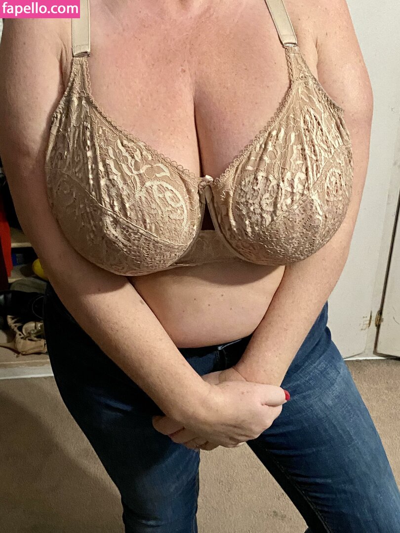 Busty38HH leaked nude photo #0032 (Busty38HH / busty.38hh)