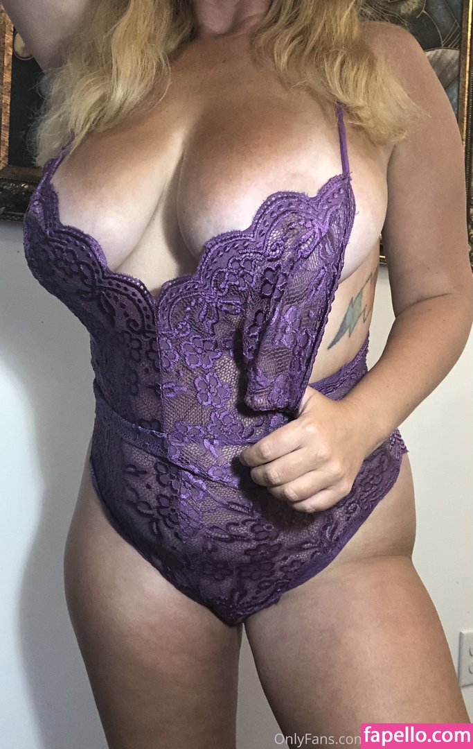 Bustybeerbaby leaked nude photo #0012 (Bustybeerbaby / bustybeerbabe)